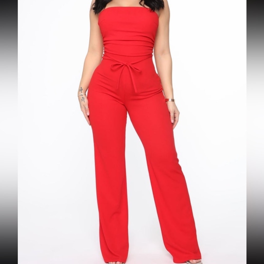 Lady red jumpsuit